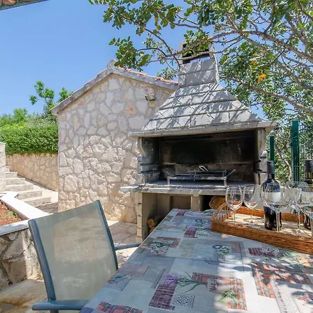 House Anima ماسلينيتسا