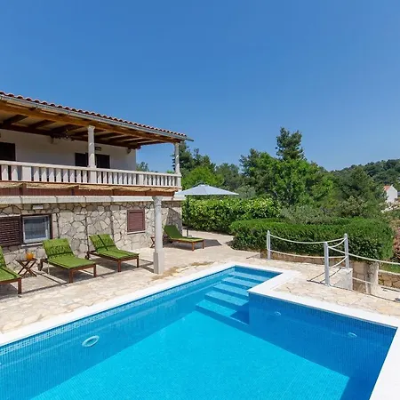 بيت للعطل House Anima