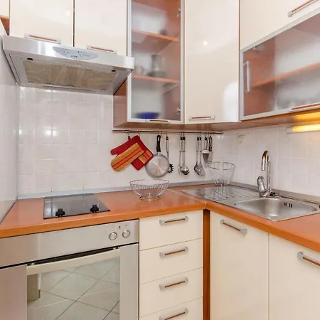 House Anima Holiday home Maslinica