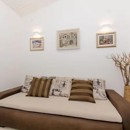 House Anima Maslinica